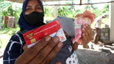Tidak jarang terjadi kendala dalam pencairan bansos, seperti yang disampaikan oleh beberapa KPM di laman media sosial.
