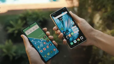 Samsung Galaxy Z Fold 6 unggul dalam desain dan performa, sementara vivo X Fold 3 Pro menawarkan layar lebih besar dan baterai lebih besar kapasitasnya.