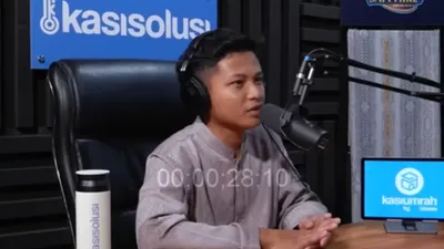 Viral! Kisah Pria Bernama Cecep di Sukabumi Bersihkan Masjid Gratis , Ternyata Istrinya...