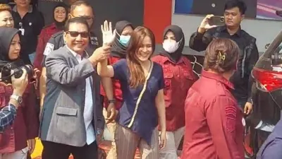 Pakar Hukum Pidana, Asep Iwan Irawan, mengatakan bahwa sejak awal seharusnya Jessica Kumala Wongso dibebaskan.