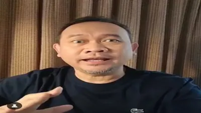 Lies Hartanto atau yang biasa dikenal sebagai Cak Lontong adalah nama yang diangkat sebagai Ketua Timses Pramono-Rano dalam Pilgub Jakarta.