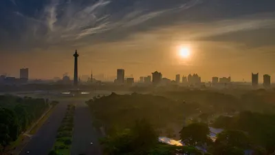 Monumen Nasional (Monas) | Sebab terkenal, ketiga objek wisata unggulan Jakarta ini setiap harinya selalu dipenuhi oleh pengunjung dari berbagai usia.