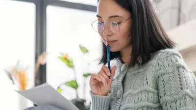 5 Jurusan Kuliah untuk yang Suka Menulis, Calon Penulis Wajib Tahu!