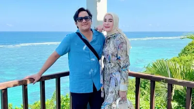 Banyak yang tidak menyangka jika Andre Taulany secara tiba-tiba menggugat cerai Erin tanpa diketahui pokok permasalahannya.