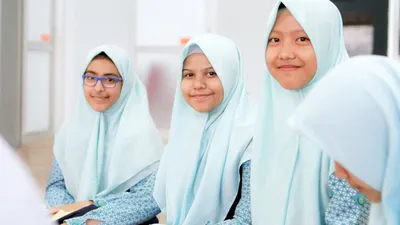 SMP Madina Islamic School | Termasuk dalam Ujian Nasional, ada beberapa sekolah swasta yang mendapatkan nilai Ujian Nasional tertinggi khususnya di wilayah Jakarta.