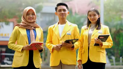 Mahasiswa dan Mahasiswi UNNES