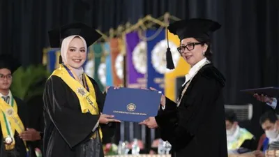 Gaji Tembus Tembus Rp50 Juta Sebulan! Ternyata Segini Gaji Lulusan D3-S1 Universitas Gadjah Mada (UGM) di 18 Fakultas