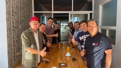 Calon Wali Kota Bandung Dandan Riza Wardana saat berkunjung ke Kantor Ayo Media Network di Jalan Terusan Halimun, Kamis 19 September 2024.