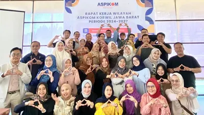 Prodi di perguruan tinggi dituntut untuk lebih gaul agar lebih maju.
