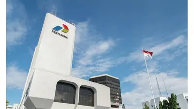 Industri minyak dan gas memerlukan pengetahuan teknis yang mendalam, mulai dari eksplorasi, produksi, pengolahan, hingga distribusi.