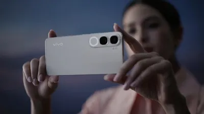 Vivo V40 Lite 4G menjadi Hp terbaru dari Vivo yang dilengkapi layar AMOLED dengan refresh rate 120 Hz, dan AI features.