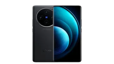 Warna Vivo X100 Pro yang hitam disebut Asteroid Black, dan memiliki tekstur yang licin dengan titik-titik mengkilap yang menyerupai bintang.