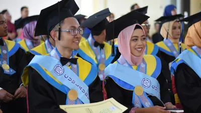 Ilustrasi mahasiswa UNS, salah satu dari daftar kampus yang lulusannya cepat dapat pekerjaan