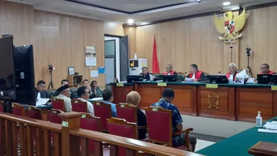 Presiden Direktur PT Nusa Halmahera Minerals (NHM) Haji Robert Nitiyudo Wachjo, hadir langsung sebagai saksi dalam kelanjutan sidang pemeriksaan perkara kasus dugaan suap mantan Gubernur Maluku Utara (Malut), Abdul Ghani Kasuba (AGK), di Pengadilan Negeri (PN) Ternate, Rabu (03/07).
