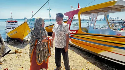 AgenBRILink Mariyati Daeng Ngintang: Menghadirkan Layanan Keuangan di Pulau Lae-lae