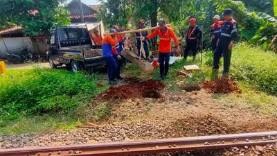 Tekan Kecelakaan, PT KAI Daop 2 Bandung Tutup 25 Perlintasan Liar