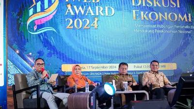 Ketua PWI Jabar Hilman Hidayat Sebut Media Pengaruhi Persepsi Ekonomi di Diskusi IWEB