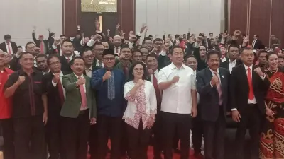 Ratusan pengacara mendeklarasikan dukungan terhadap pasangan Andika - Hendi di Pilgub Jateng dan Agustina - Iswar di Pilwalkot Semarang.