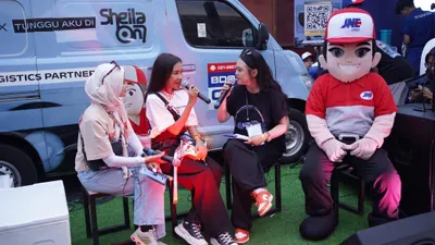 Keseruan Konser Sheila On 7 di Bandung, JNE Hadir dengan Program Tukar Poin