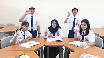 Ilustrasi 12 SMP di Surabaya