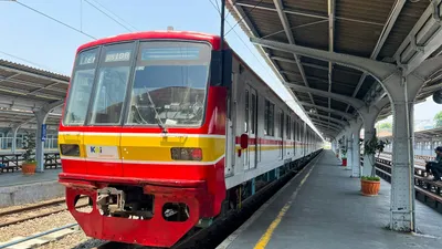 Tips Hidup Hemat di Jakarta dengan Gaji UMR, Pakai Transportasi Umum Penting Banget untuk Dompet!
