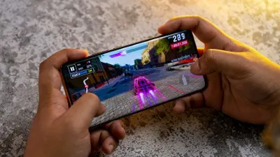 Ilustrasi&nbsp;HP gaming RAM 8GB terbaik dan termurah yang tersedia di bulan Oktober 2024.