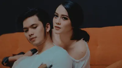 Fakta Psikologi Mengapa Wanita yang Lebih Tua Suka Pria yang Usianya Lebih Muda