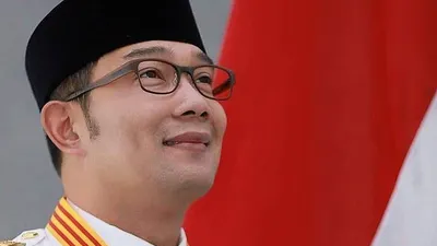 Ridwan Kamil ngobrol dengan Ahok sebagai teman. Soal apa yang dibicarakannya, ia mengusulkan untuk bertanya langsung pada Ahok.