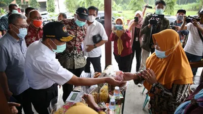 Untuk KPM PKH yang memiliki komponen naik jenjang yaitu balita ke SD, SD ke SMP, SMP ke SMA, SMA dan lulus tapi memiliki komponen lainnya di beberapa hari ini banyak yang melaporkan sudah ada saldo masuk bantuan PKH-nya.