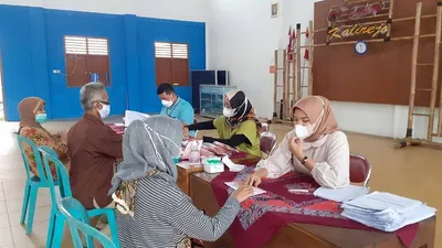 Ilustrasi para keluarga penerima manfaat Bantuan Pangan Non Tunai (BPNT) alokasi Mei 2024.