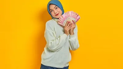 Trending di Media Sosial, Ini Dia Besaran dan Siapa yang Menerima Gaji ke-13