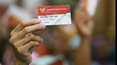 Berdasarkan pola pencairan bansos yang sebelumnya, jika KKS BSI yang cair duluan, kemungkinan besar KKS Mandiri yang akan menyusul cair.