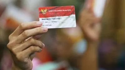 Untuk itu bagi para KPM yang hingga saat ini belum menerima buku rekening maupun ATM baru, harap bersabar dan menunggu informasi.