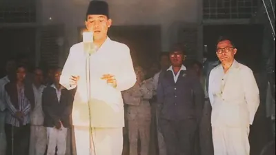 Pembacaan Naskah Proklamasi 17 Agustus 1945 oleh Soekarno