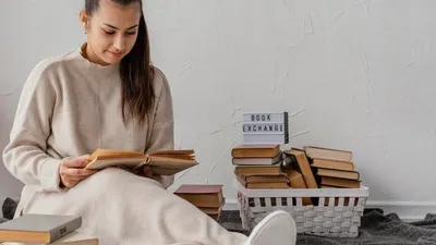 Illustrasi. Menebak Kepribadian yang Kamu Miliki Berdasarkan Buku yang Kamu Baca, Pilih Komik atau Novel?