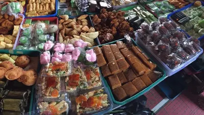Jual jajanan untuk teman kantor, salah satu ide bisnis sampingan untuk karyawan