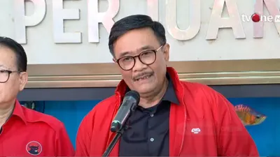 sebagai kader partai PDIP, pencopotan Yasonna Laoly dari posisinya sebagai menteri Hukum dan HAM membuat PDIP bertanya-tanya.