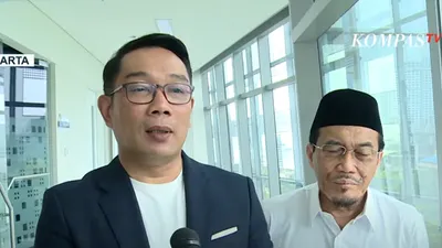 Ridwan Kamil Jalankan Strategi Bertemu Warga untuk Dapat Perhatian di Pilgub Jakarta, Singgung Prestasi Anies dan Ahok