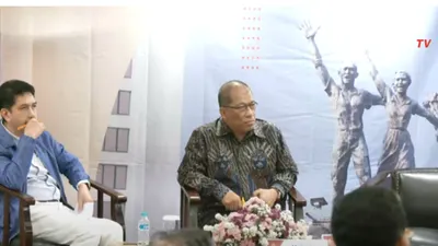 Dalam program dan janji yang ditawarkan, Kun Wardana mengaku ingin semua rumah di Jakarta bisa terkoneksi internet.