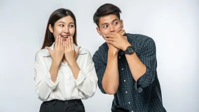 5 Kalimat dan Gesture Ini Jadi Tanda Seseorang Diam-Diam Kagum Kepadamu Menurut Psikologi, Pernah Dilakukan Si Dia?