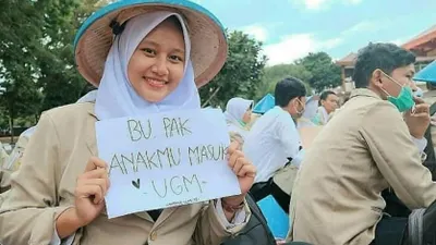 Dalam melakukan pemeringkatan terhadap suatu lembaga pendidikan atau universitas, Webometrics menggunakan empat indikator utama.