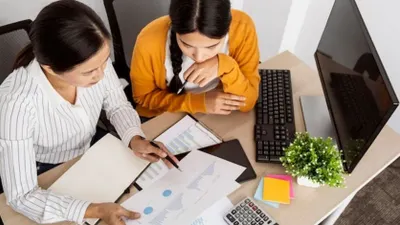 Selain Jadi Guru, 5 Pekerjaan Ini Punya Masa Depan Cerah dan Gaji Fantastis Untuk Lulusan Pendidikan Ekonomi