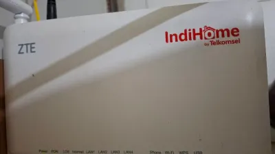 Tak sedikit warganet yang kesal dan menyebut koneksi Wifi IndiHome mereka terlalu lambat. Ada juga yang mengalami mati.