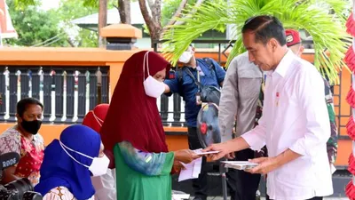 Presiden Jokowi Sebut Bansos Beras 10 Kg Berpotensi Diperpanjang Hingga Desember 2024, Jika..