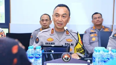 Gambar Kadiv Humas Mabes Polri Irjen Sandi Nugroho terangkan, grasi diajukan kepada Presiden oleh para pelaku pada 2019.