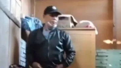 Video syur dengan durasi 5 menit ini menggemparkan publik karena melibatkan oknum guru berinisial DA dan siswi kelas 12.