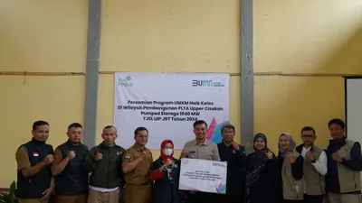 Penyaluran bantuan berupa pembentukan UMKM baru, bantuan peningkatan peralatan bagi UMKM, dan juga pelatihan bagi para pelaku UMKM. 