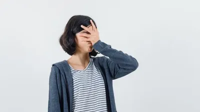 Kebiasaan-kebiasaan ini, jika dilakukan terus-menerus, dapat berdampak buruk pada kesehatan otak dan kemampuan mengingat.