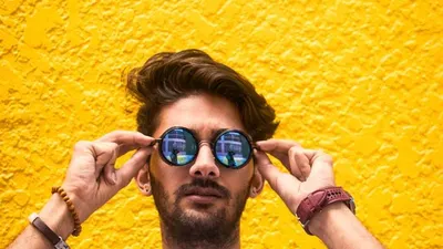 5 Fakta Psikologi Orang-orang yang Suka Warna Kuning, Suka Menolong Jadi Salah Satunya
