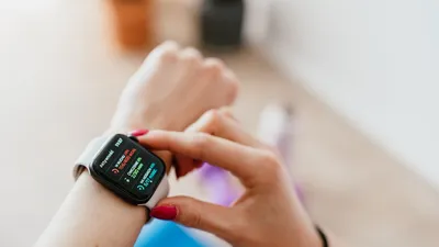 Ilustrasi smartwatch murah terbaik.